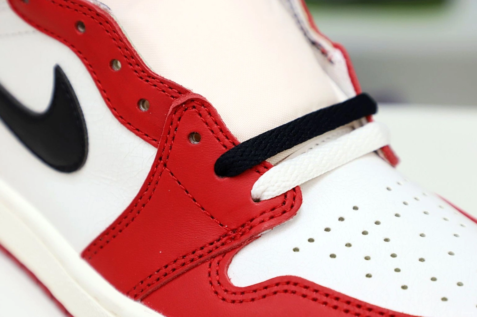 JORDAN “CHICAGO” 1 REIMAGINED 2022 FOUND LOST AND AIR 1005